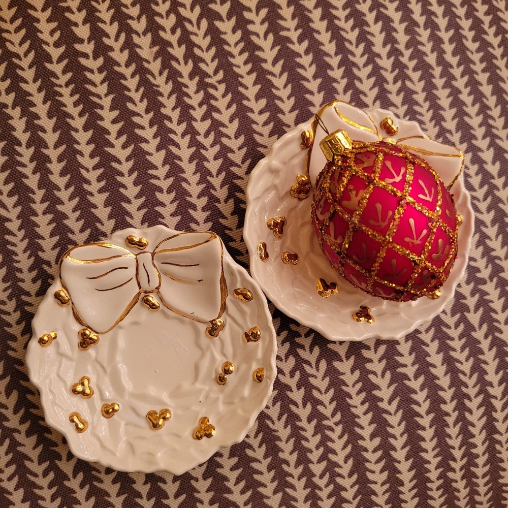 Duo of Vintage Wreath Trinket Dishes ~ 1960s Hobbyist ~ Candle Holder Trinkets - Picture 12 of 16